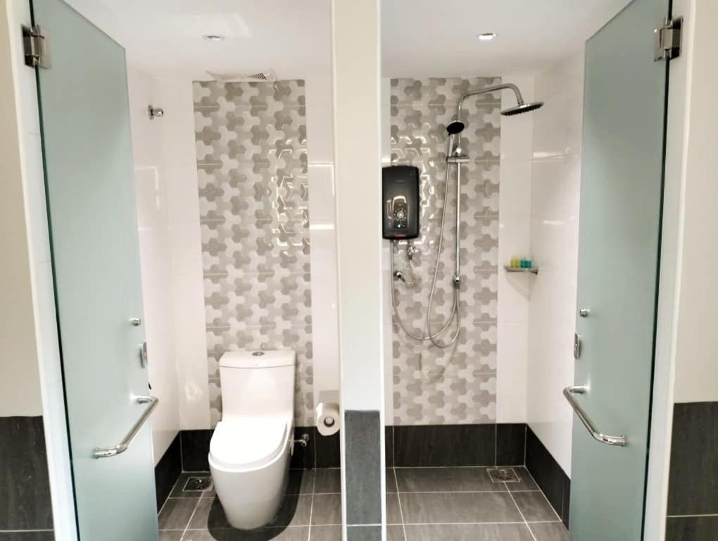 Nb Hotel Johor Bahru Buitenkant foto