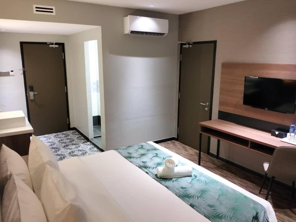 Nb Hotel Johor Bahru Buitenkant foto