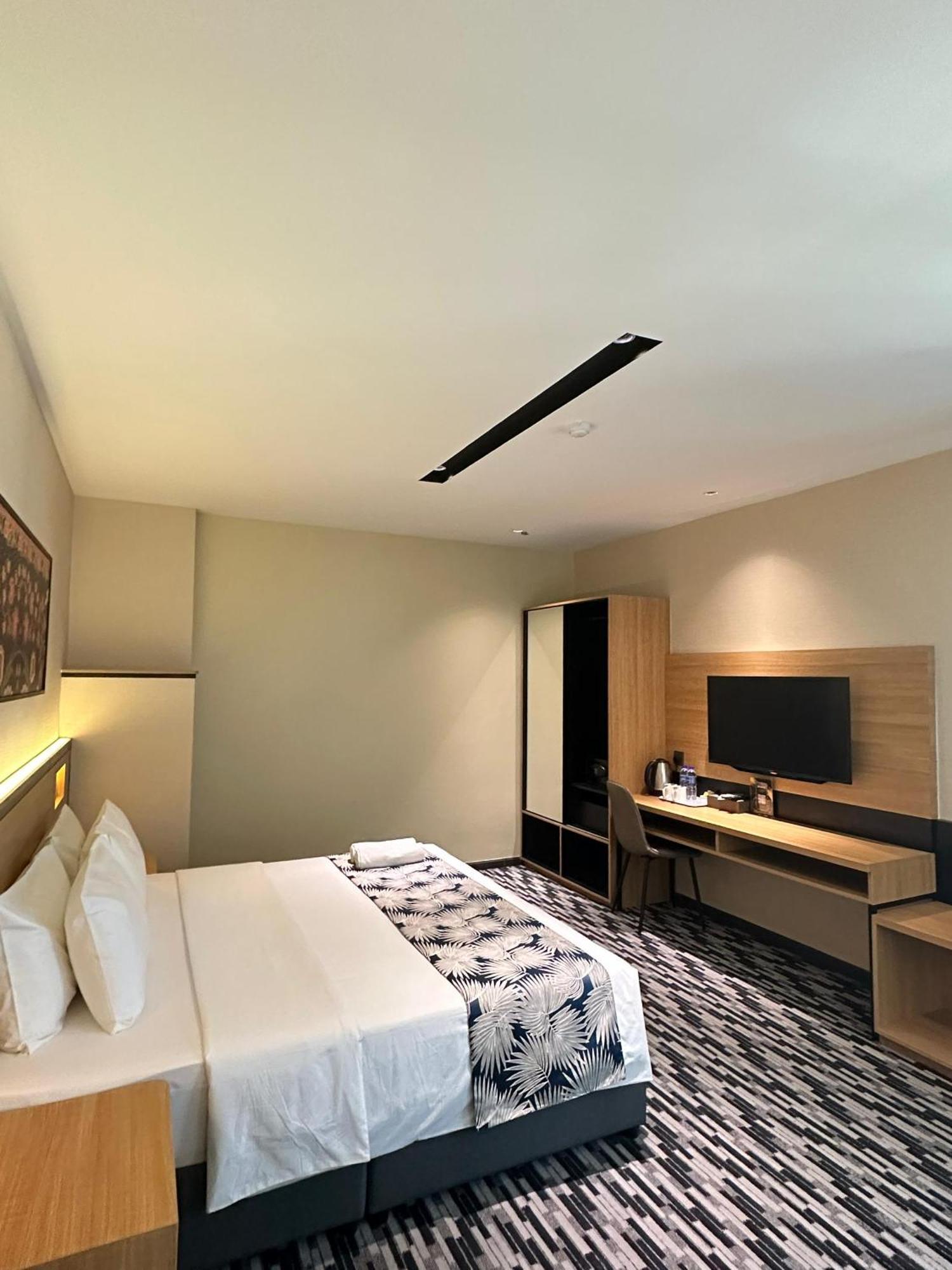 Nb Hotel Johor Bahru Buitenkant foto
